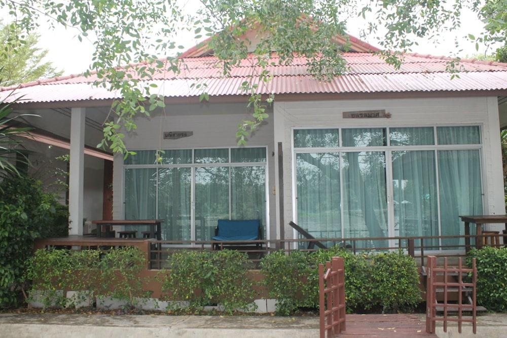 Ruan Panalee Resort Featured Image