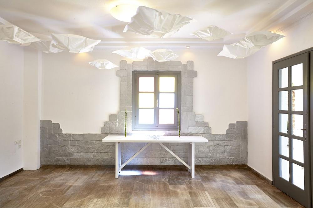 Fenix Collection Interior