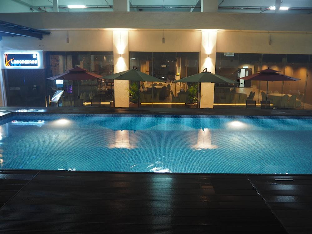 Langkasuka Express Indoor Pool