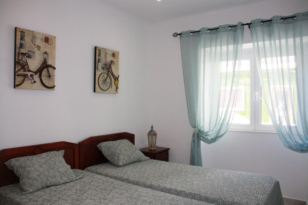 House Of Orchids Room