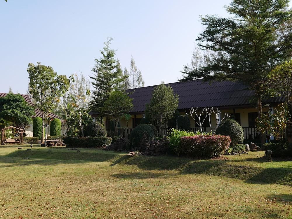 Suanluang Garden View Resort Exterior