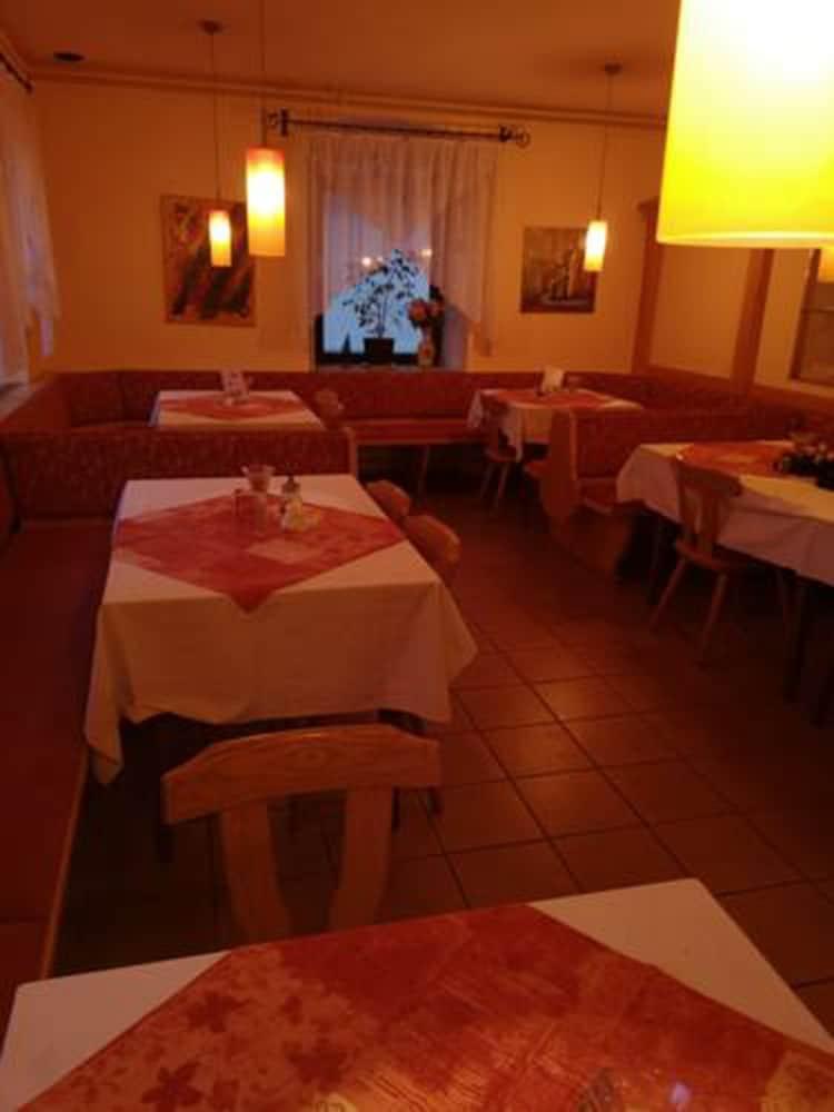 Gasthof zum Falkenstein Restaurant