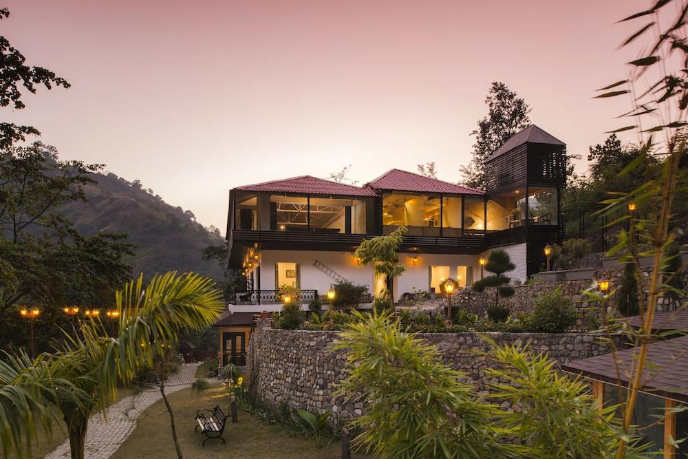 Shaantam Resorts & Spa Exterior