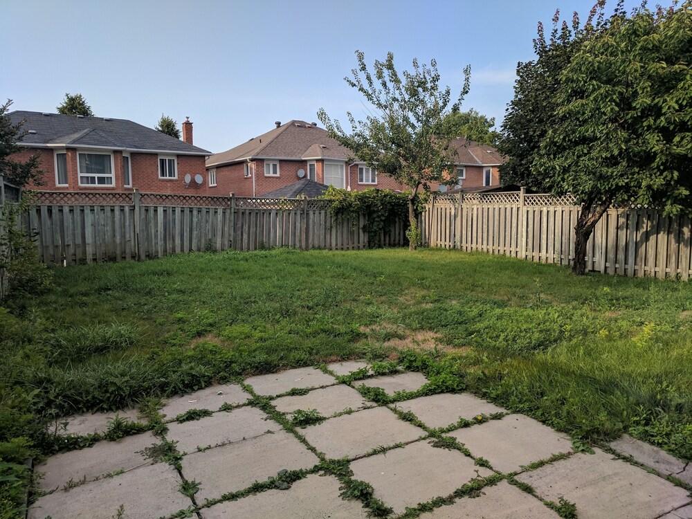 QuickStay - Beautiful 5bdrm House in Vaughan Exterior