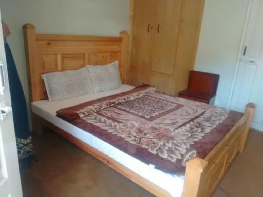 Kutton Jagran Resort Room