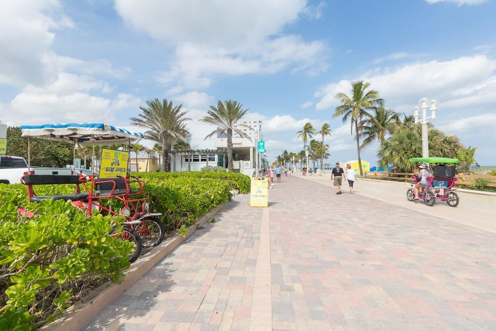 670 Partial Ocean View Hollywood Beach Property Grounds