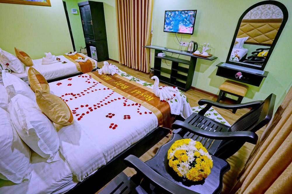 Royal Ruby Hotel Room