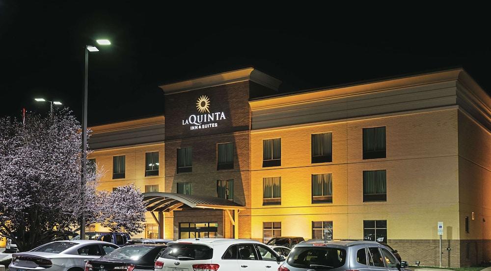 لا كينتا إن آند سويتس باي ويندام بل آير/آي-95 إكزيت 77 إيه المنطقة الخارجية