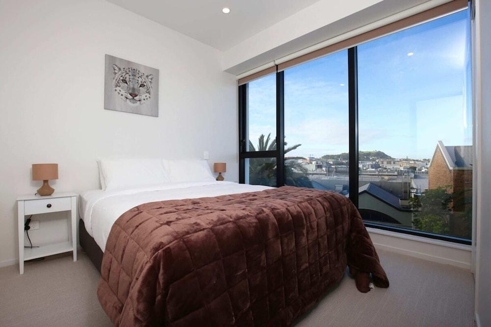 2 Bed Apt Heart of Ponsonby Gym Room