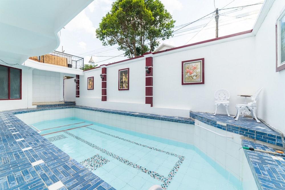 ريد دورز ساريا نير بالاي كوتا باتو