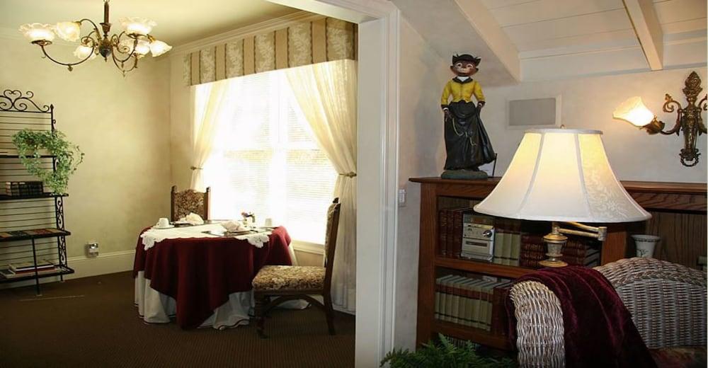 The Foxes Inn of Sutter Creek Room