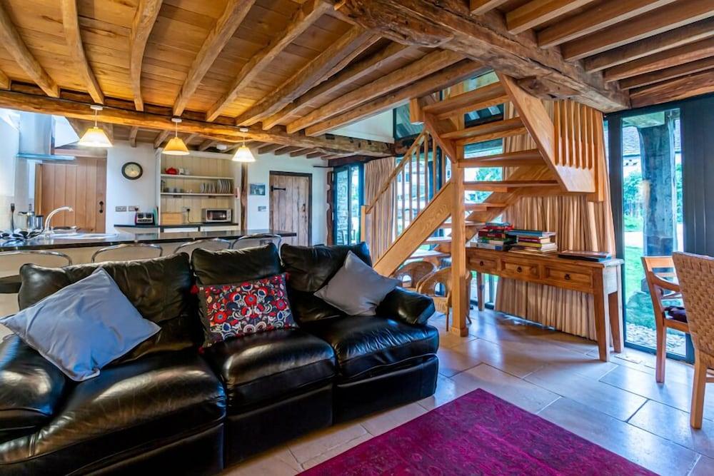 Tinkley Cottage