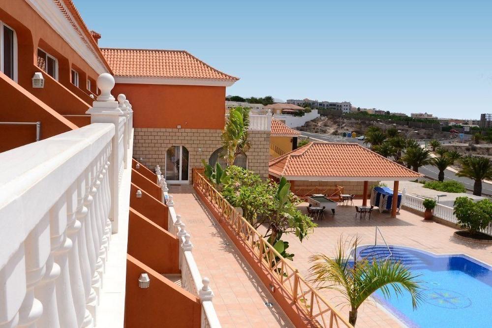 Apartamentos Callaomar Others