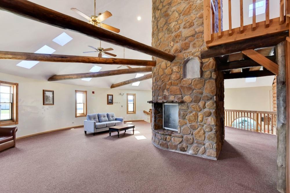 كاسا لوما إن آند سويتس باي أو اي ٔو فنبورت إيا نير آي-80 منطقة الجلوس في الردهة