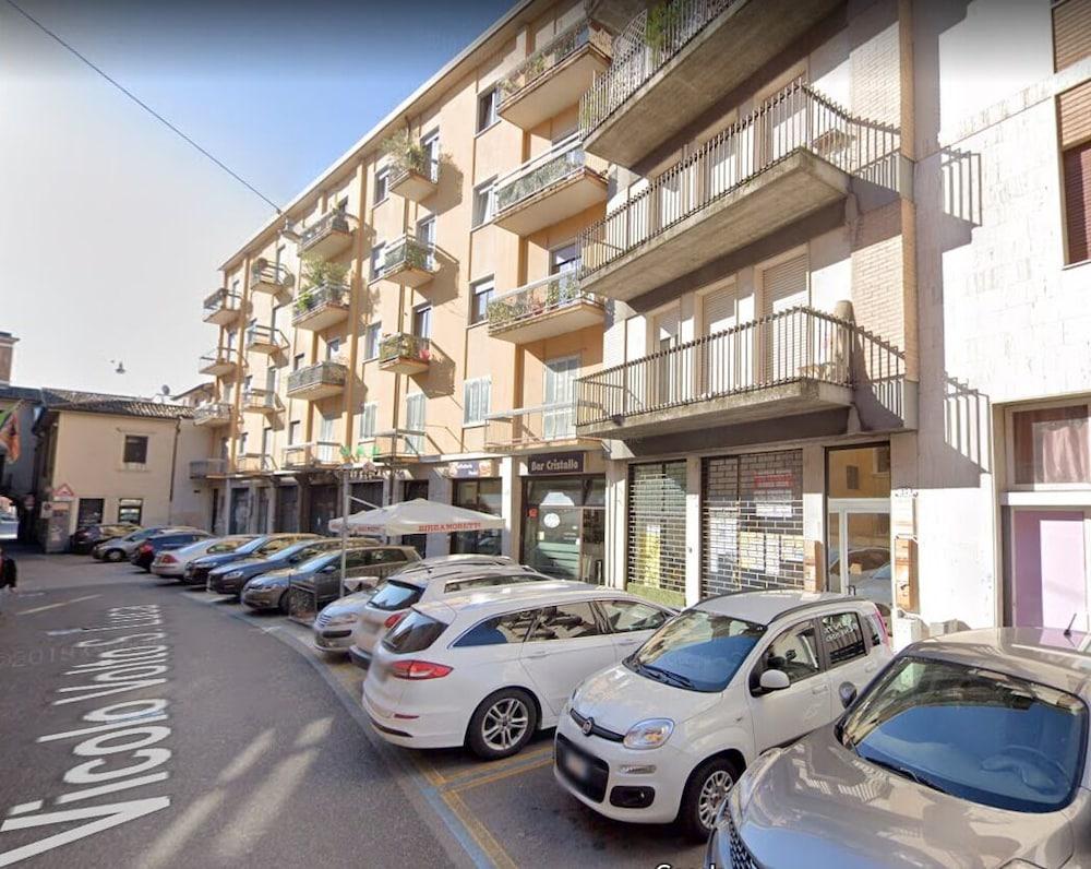 Re Lear Exterior