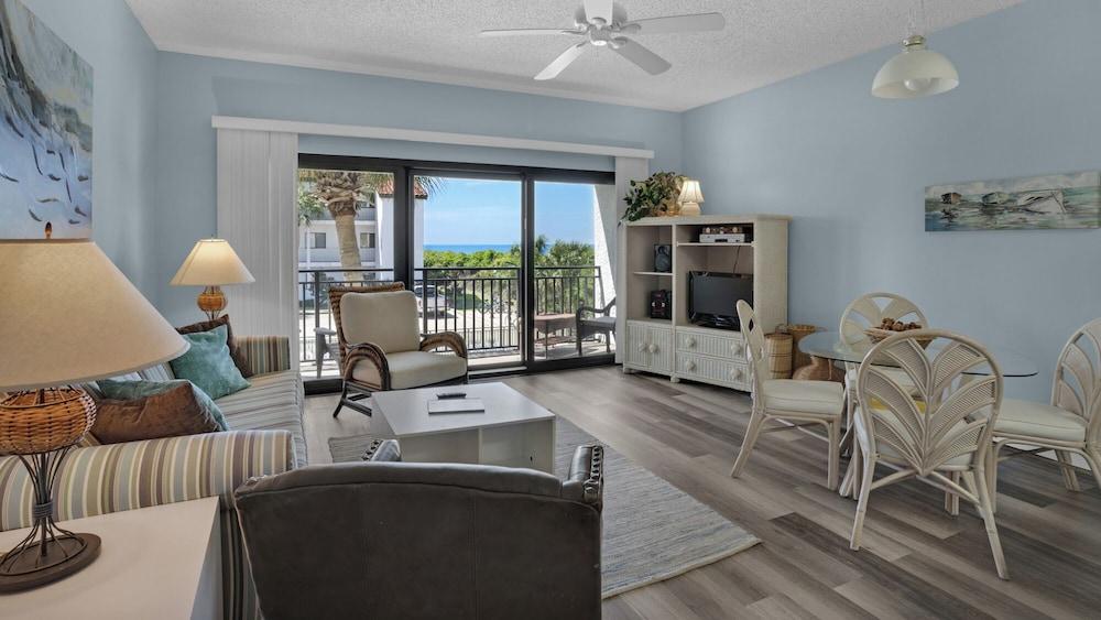 Palms at Seagrove
