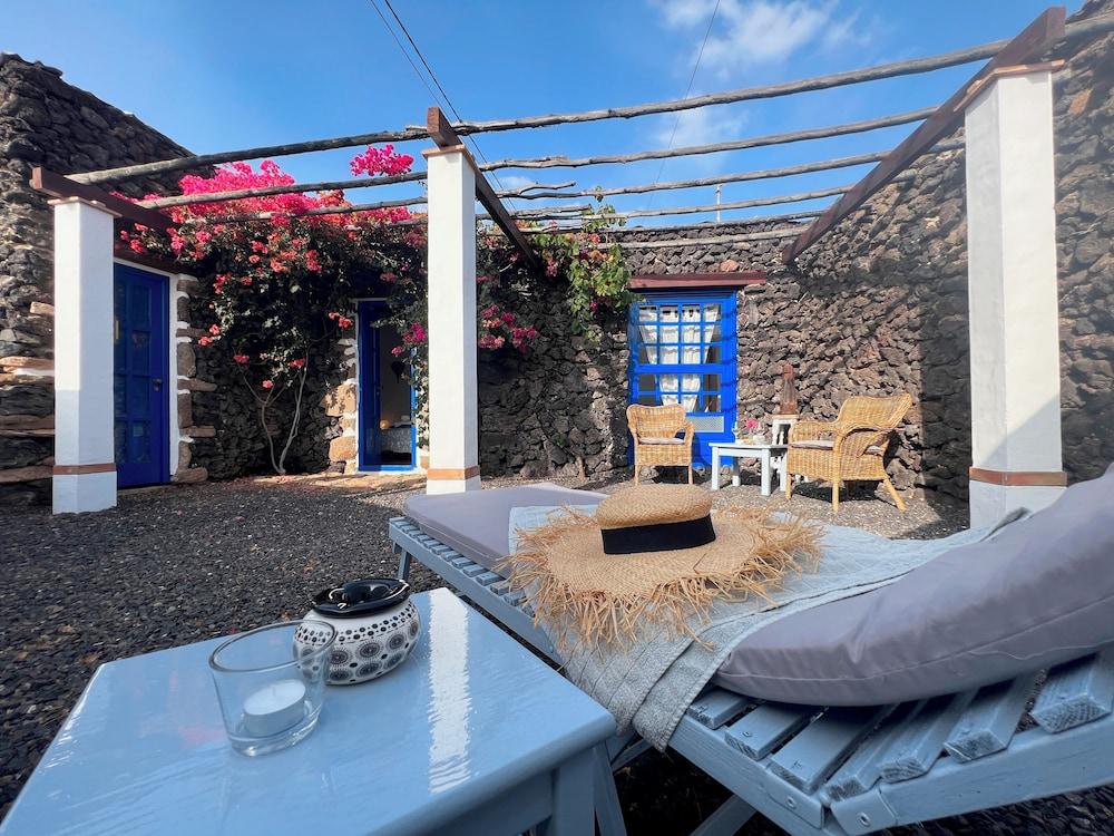 Finca/privategardens/doublebed/freep/tv/wifi
