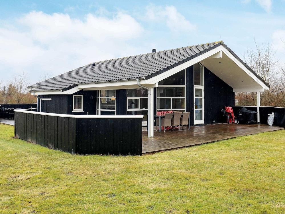 6 Person Holiday Home in Lokken-by Traum