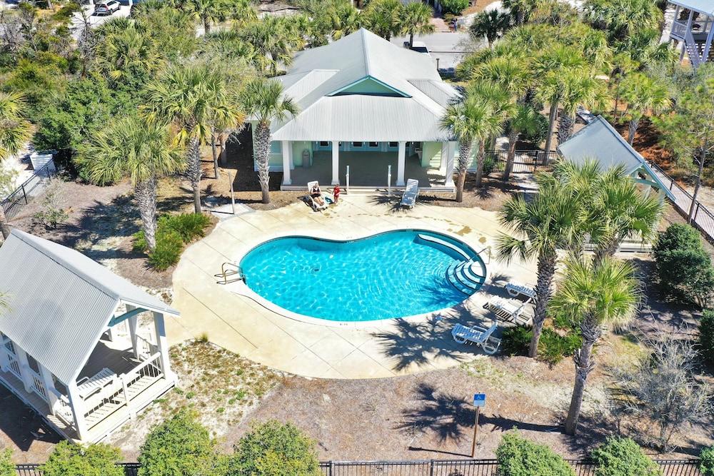 Sea Breeze Manor