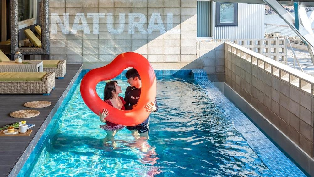 Yeosu Amofu Poolvilla