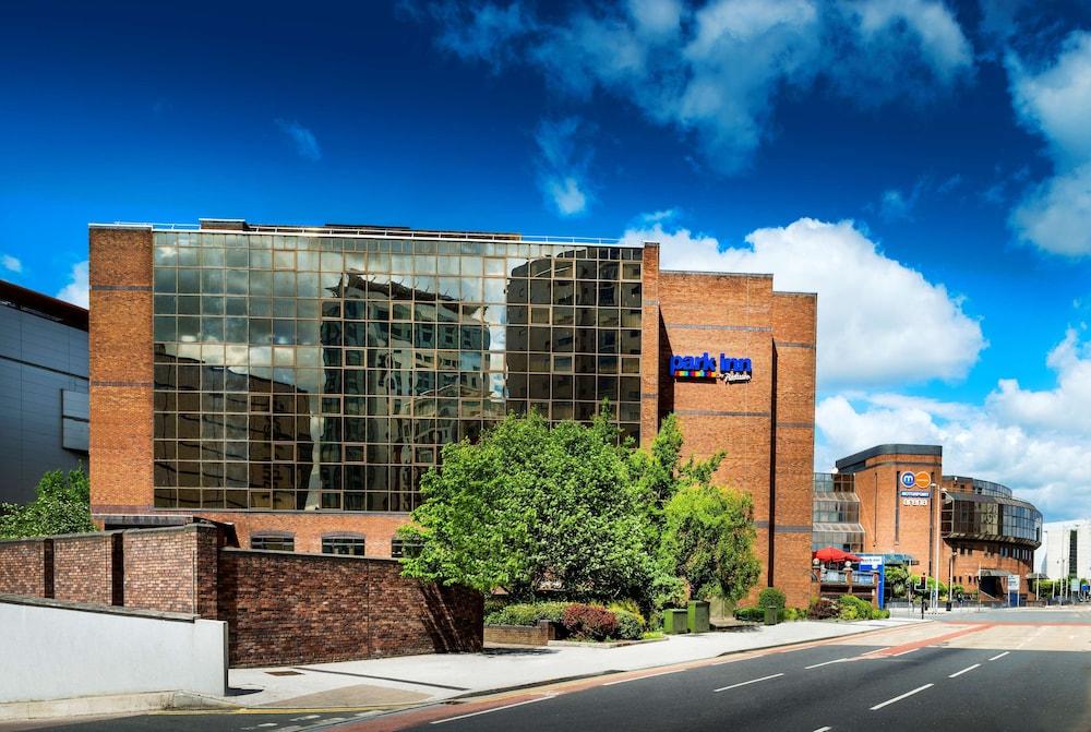 Park Inn by Radisson Cardiff City Centre - Featured Image