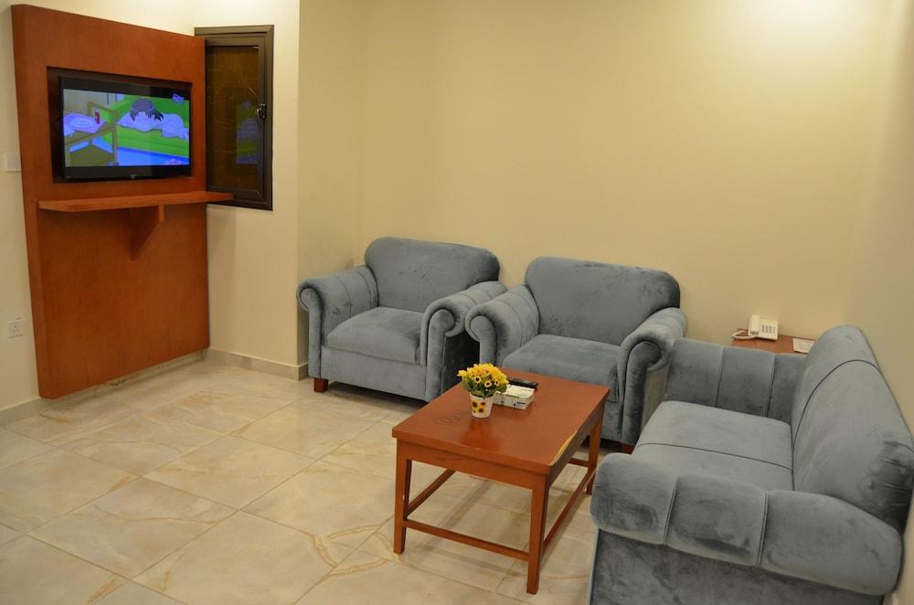 Bodor AL Sharq Suites - Living Area
