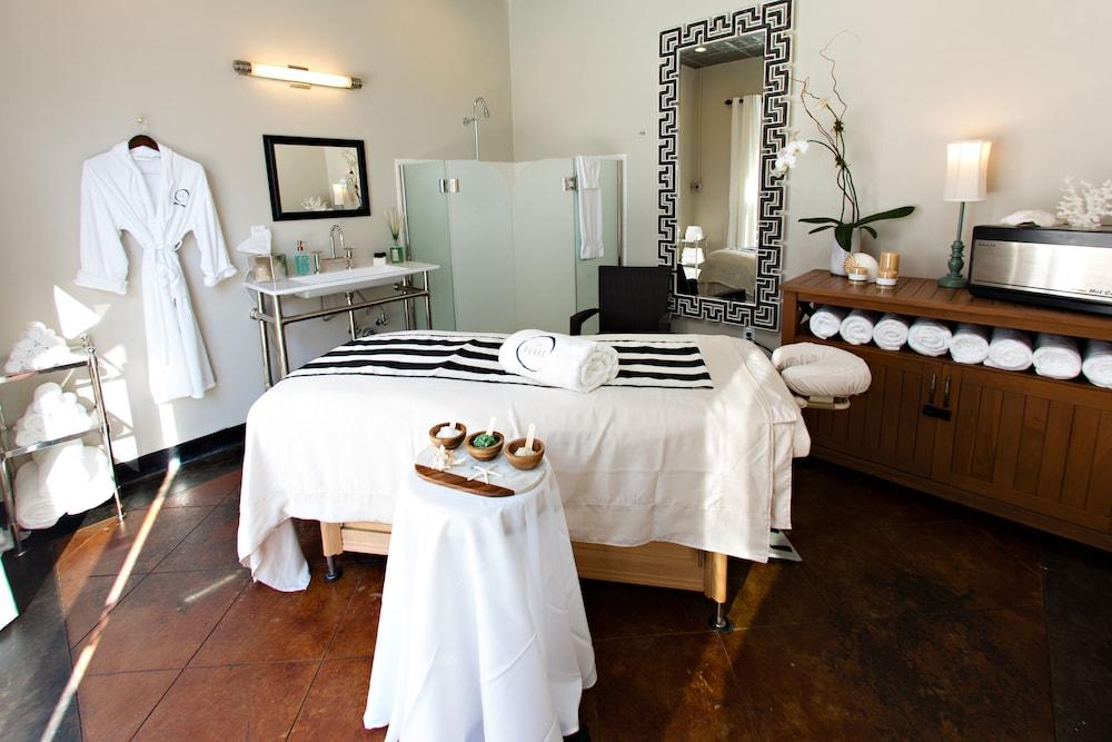 The Pearl Hotel - Treatment Room
