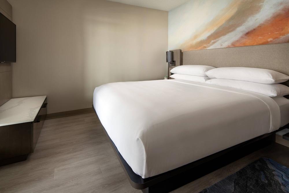 Torrance Marriott Redondo Beach - Room