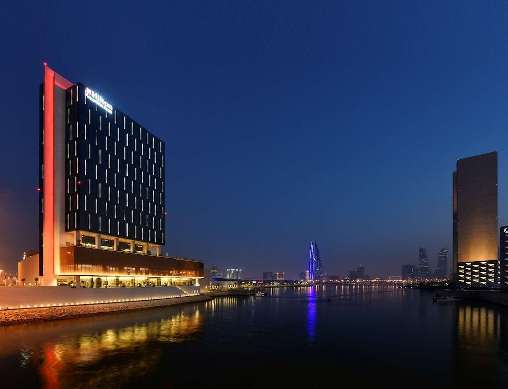Hilton Garden Inn Bahrain Bay - Exterior