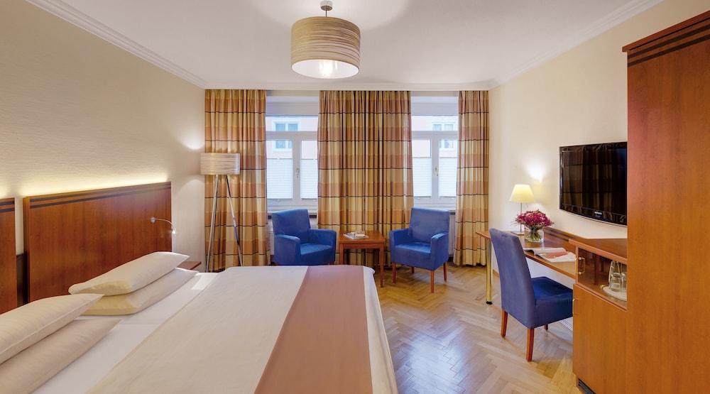 Alpen Hotel München - Room