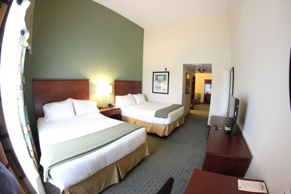 Holiday Inn Express & Suites Cocoa - Featured Image
