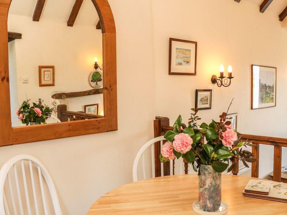 Primrose Cottage - Interior