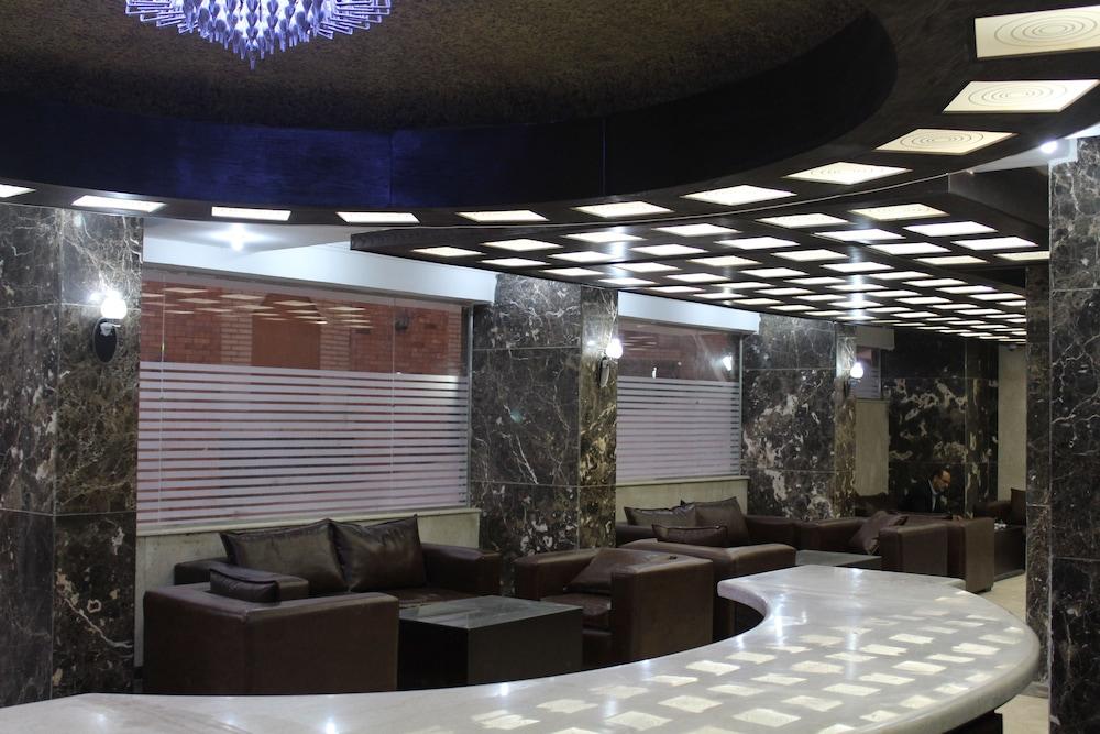 Heliopolis Rock Residence - Lobby Sitting Area