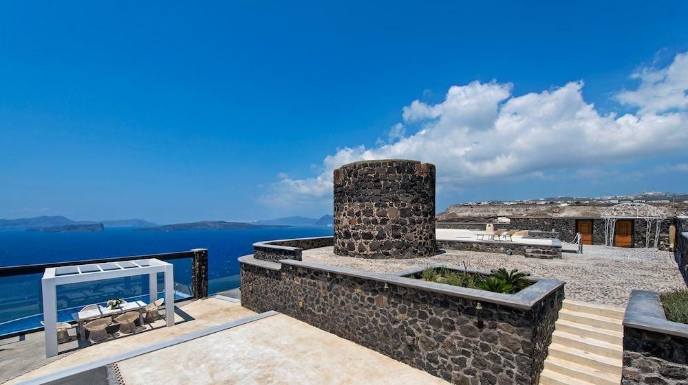 Cavo Ventus Villa - Adults Only - Property Grounds