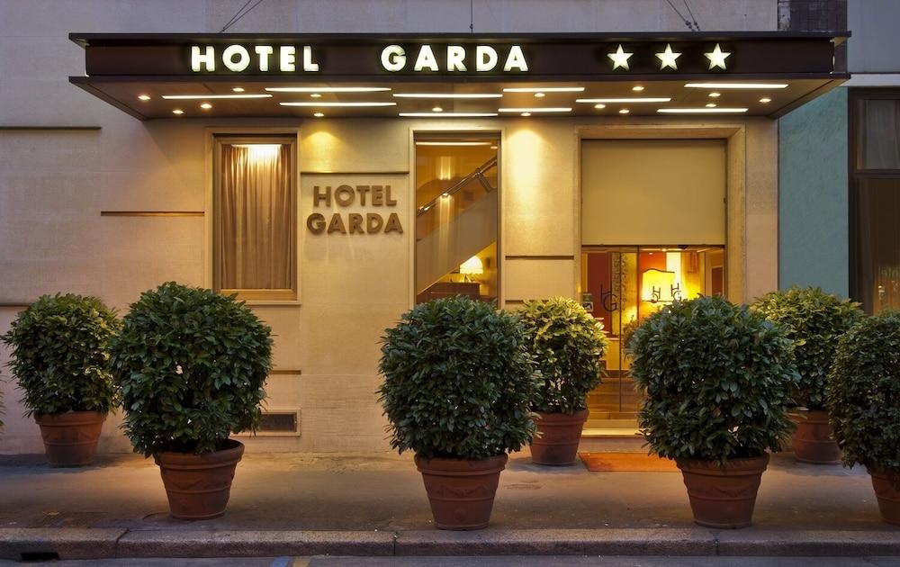 Hotel Garda - Featured Image