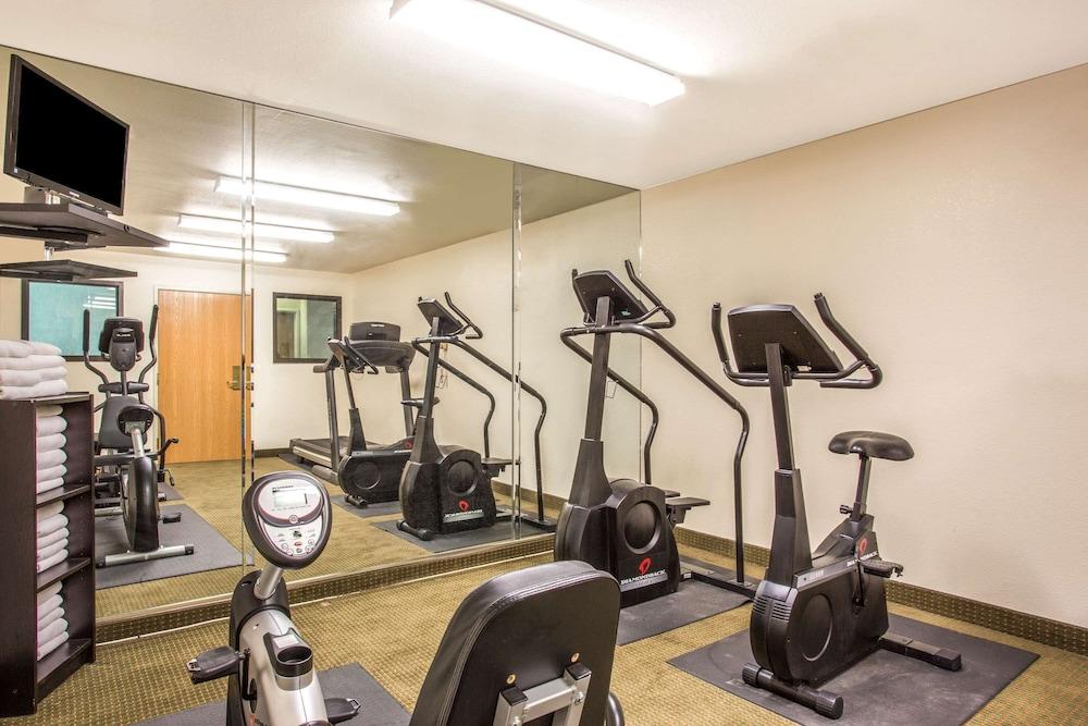 Hawthorn Suites by Wyndham Tempe - Fitness Facility