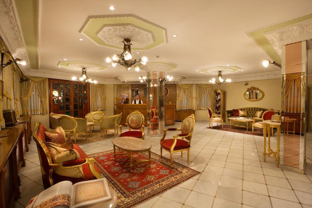 فاليد سلطان كوناجي - Lobby Lounge