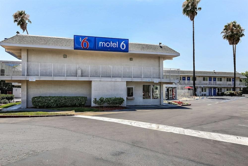 Motel 6 Pleasanton, CA - Exterior