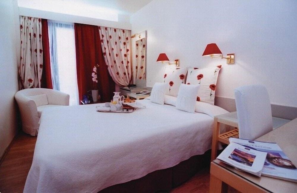 The Park Hotel Piraeus - Room