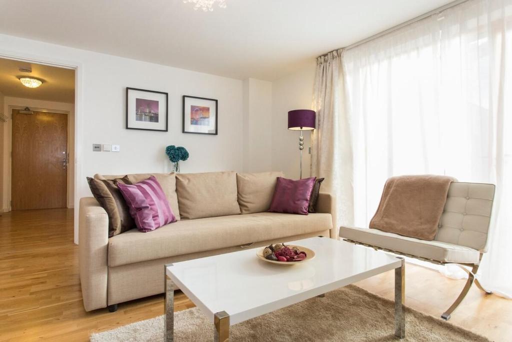 Luxury 1-Bed Apartment With Balcony In Greenwich - Other