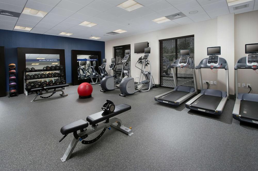 Hampton Inn & Suites Falls Church - Fitness Facility