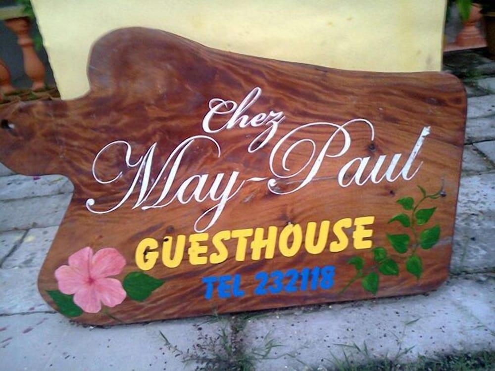 Chez May-Paule Guesthouse - Property Grounds