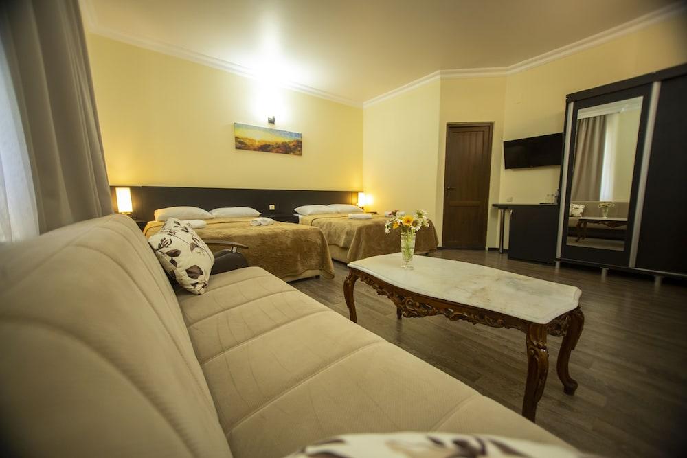 Hotel Chveni Ezo - Room