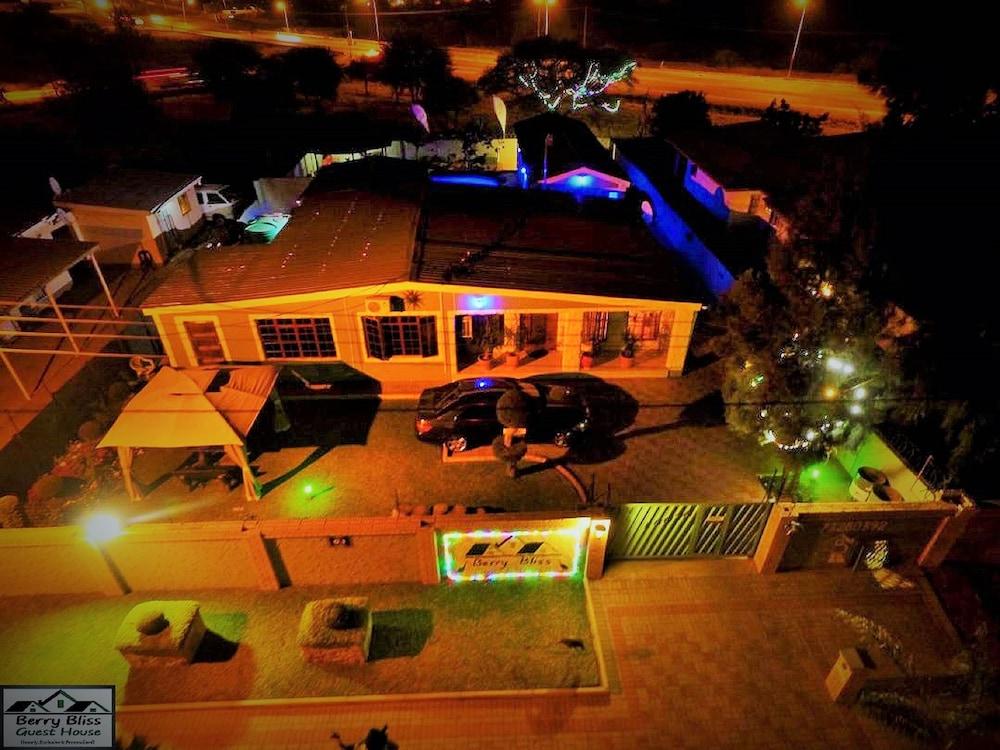 Berry Bliss Guest House - Aerial View