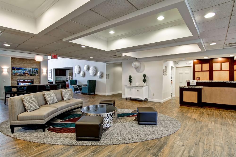 Homewood Suites by Hilton Newark-Cranford - Reception
