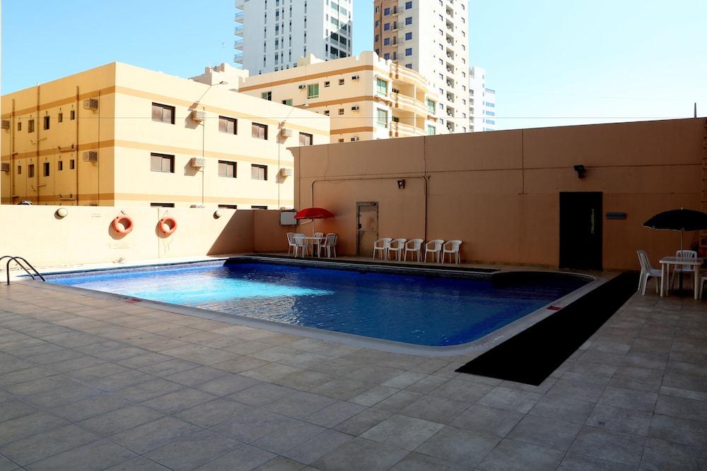 فندق وأجنحة مونرو - Rooftop Pool