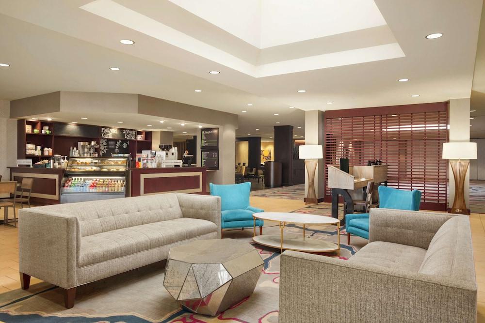 DoubleTree by Hilton Dallas - DFW Airport North - Lobby