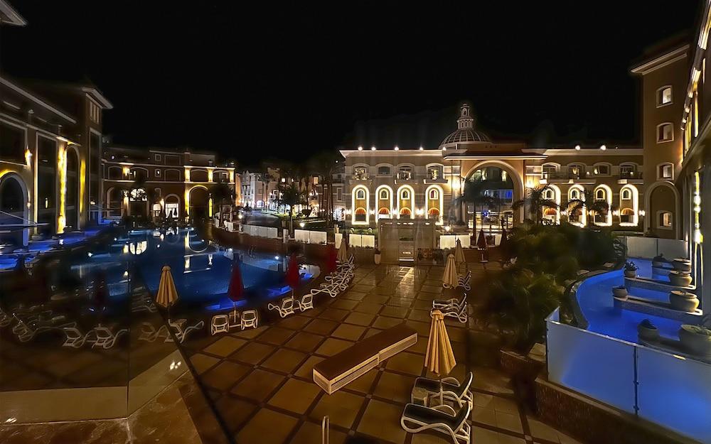 KaiSol Romance Resort - Outdoor Pool