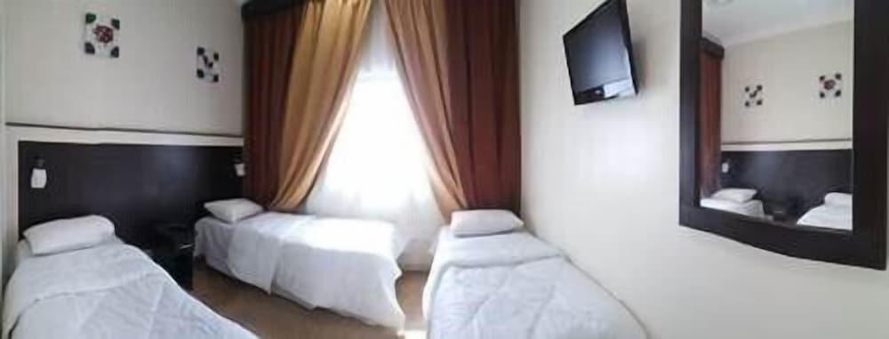 Ibrahem Al Omaier Hotel - Room