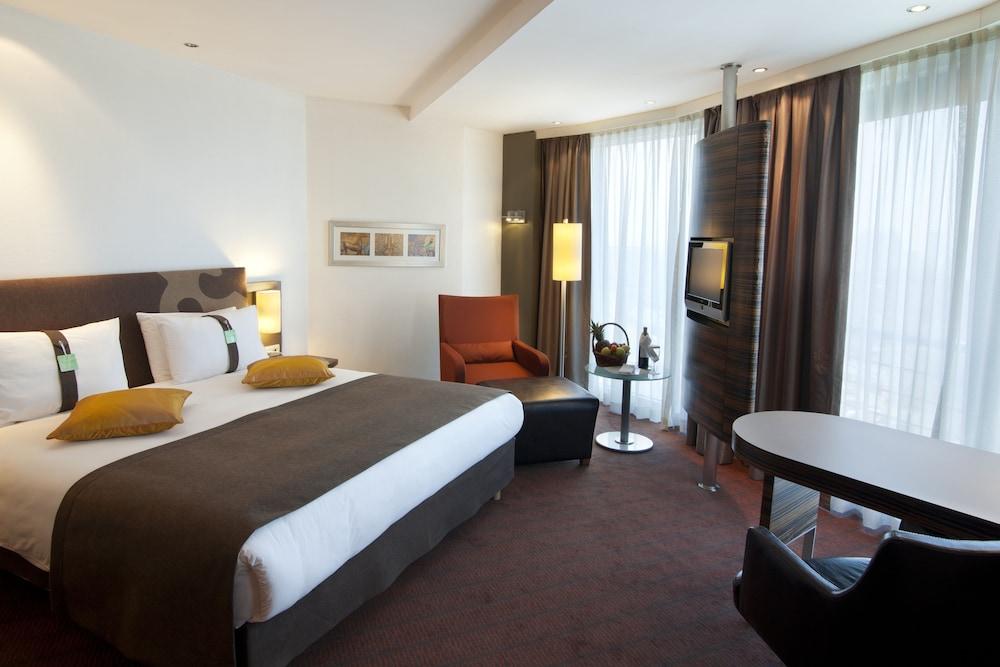 Holiday Inn ALMATY, an IHG Hotel - Room